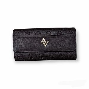 NEW Adrienne Vittadini Logo Designer Wallet